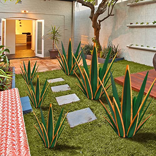 24" Metal Agave Plant Outdoor Decor