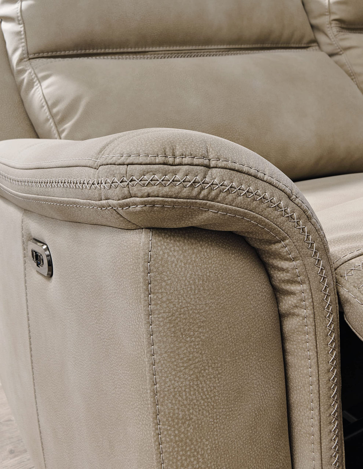 Next Gen Reclining Loveseat with Console