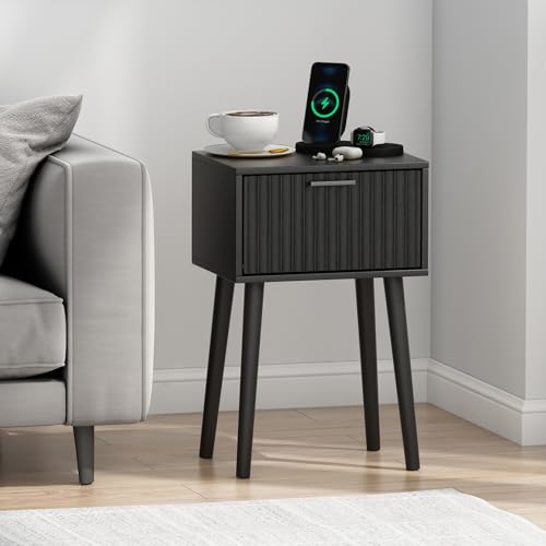 Nightstands Set of 2 (Black / Fluted Style)