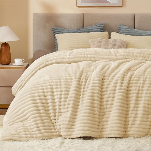 Fleece Queen Comforter Set