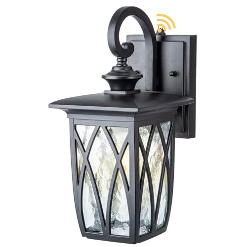 Dusk to Dawn Outdoor Wall Lantern