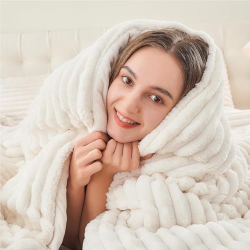Fleece Queen Comforter Set