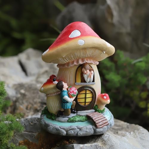 Solar Garden Outdoor Statues Princess and Prince with 4 LED Solar Figurine for Lawn