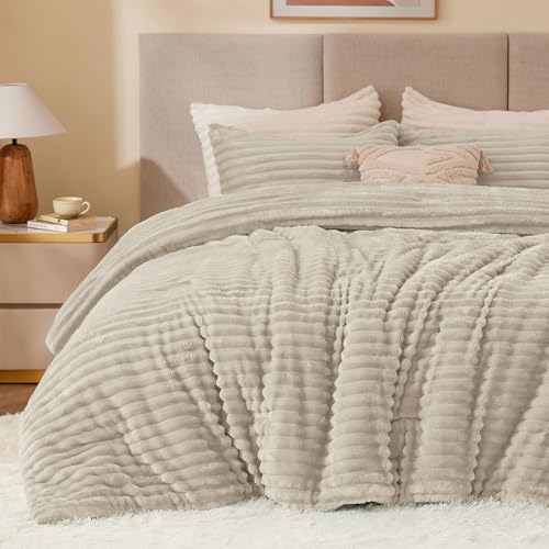 Fleece Queen Comforter Set