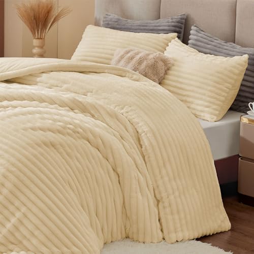 Fleece Queen Comforter Set