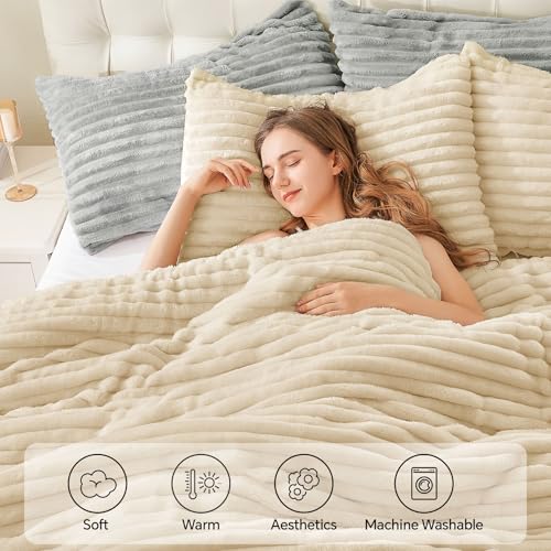 Fleece King Comforter Set
