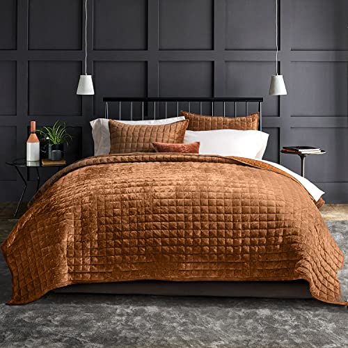 Channel Box Stitch Velvet Quilt Set
