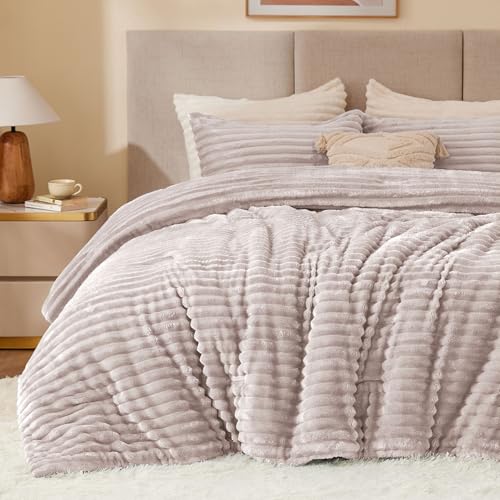 Fleece Queen Comforter Set