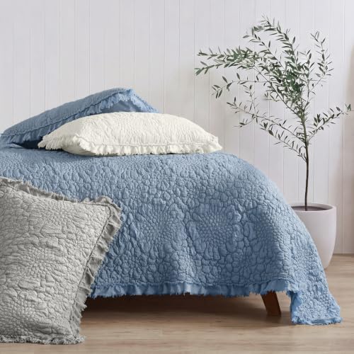 Blue Ruffled Quilt Twin Size