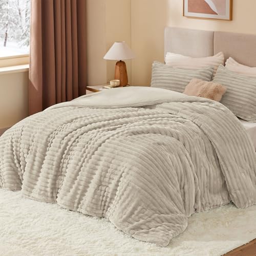 Fleece Queen Comforter Set