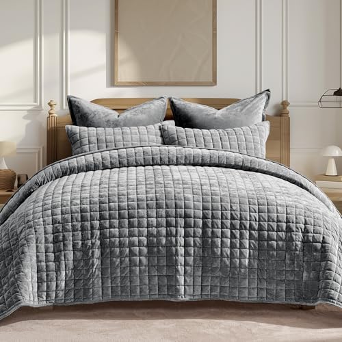 Channel Box Stitch Velvet Quilt Set