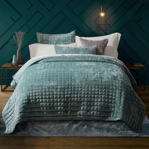 Channel Box Stitch Velvet Quilt Set