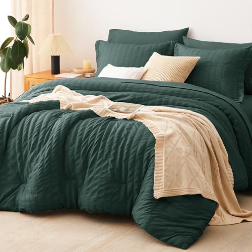 Oversized Queen Seersucker Comforter Set