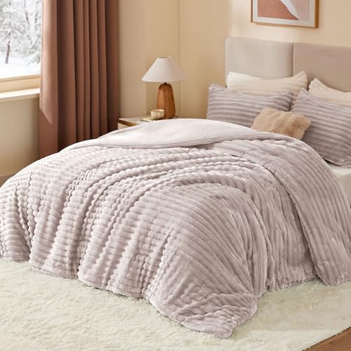 Fleece Queen Comforter Set