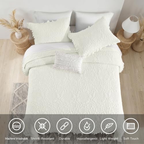 Cream White Ruffled Quilt Queen Size