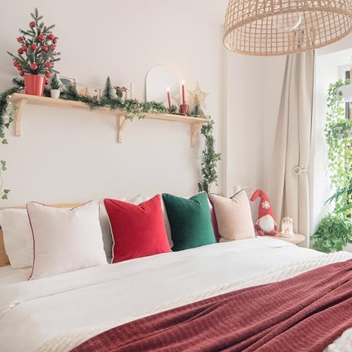 Christmas Decorative Throw Pillow Covers Cushion Cases (4 Count)