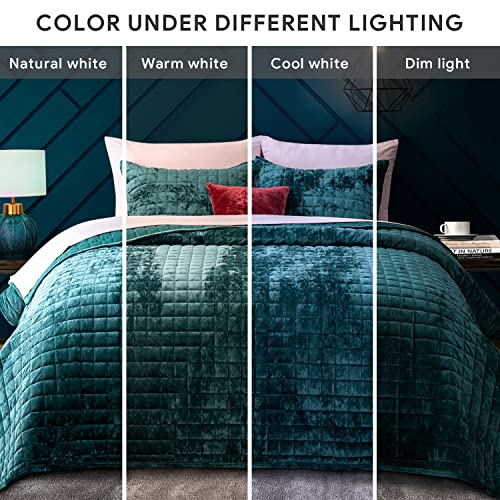 Channel Box Stitch Velvet Quilt Set
