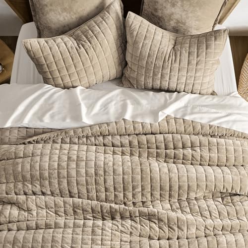 Channel Box Stitch Velvet Quilt Set