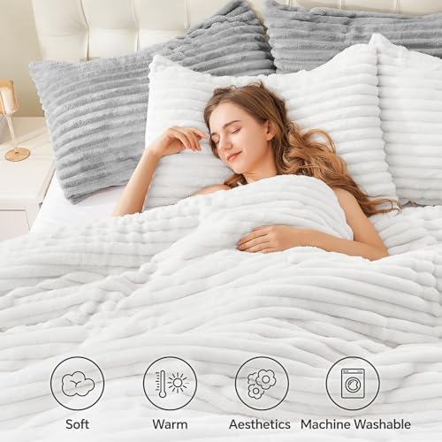Fleece Oversized Queen Comforter Set