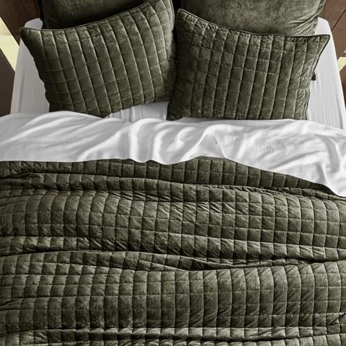 Channel Box Stitch Velvet Quilt Set
