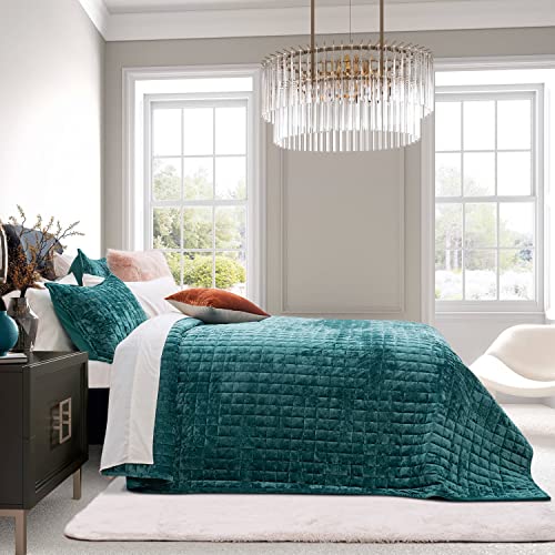Channel Box Stitch Velvet Quilt Set