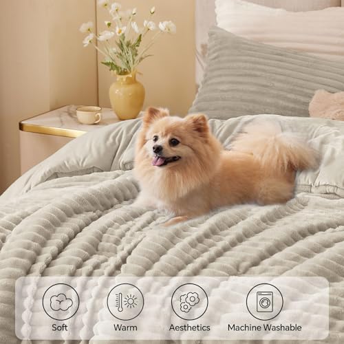 Fleece Oversized Queen Comforter Set