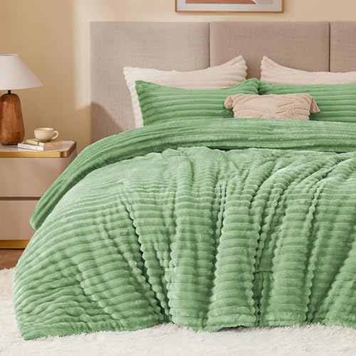 Fleece Full Comforter Set