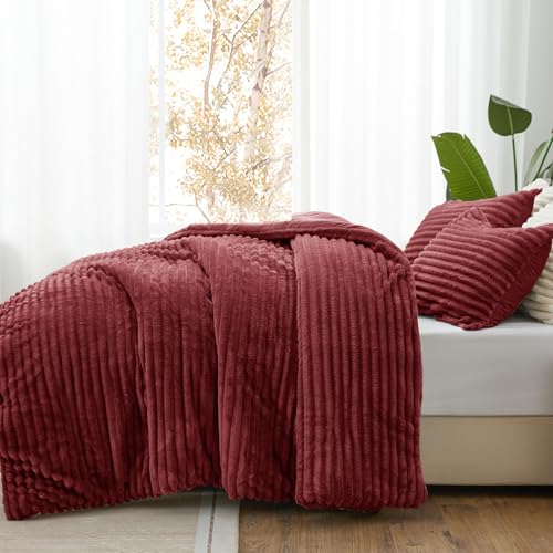 Fleece Queen Comforter Set