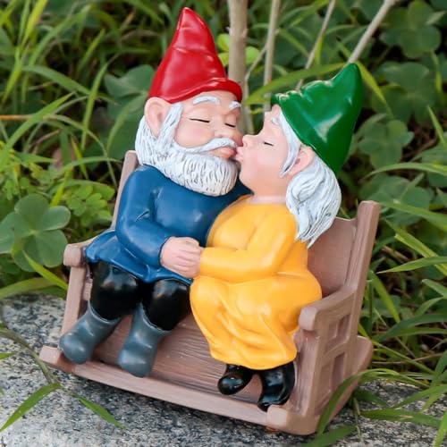 Kiss Garden Gnome Statue Couple in Love Collectible Figurine Nome Lover Couple Statues Indoor Outdoor Yard Home Décor