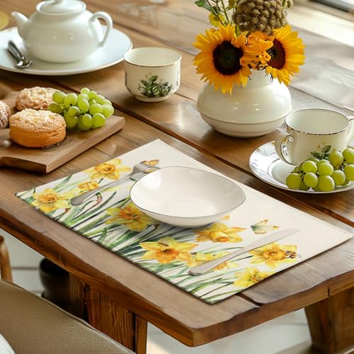 Spring Daffodils Placemats Set of 4 Watercolor Yellow Flower Table Mats Summer Farmhouse Floral Heat Resistant Washable Placemat for Party Kitchen Dining Table Decor Indoor Outdoor 12x18 Inch (4 Count)