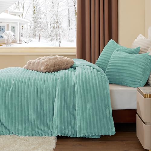 Fleece Queen Comforter Set