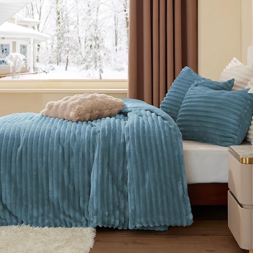 Fleece Queen Comforter Set