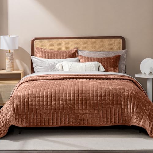 Channel Box Stitch Velvet Quilt Set