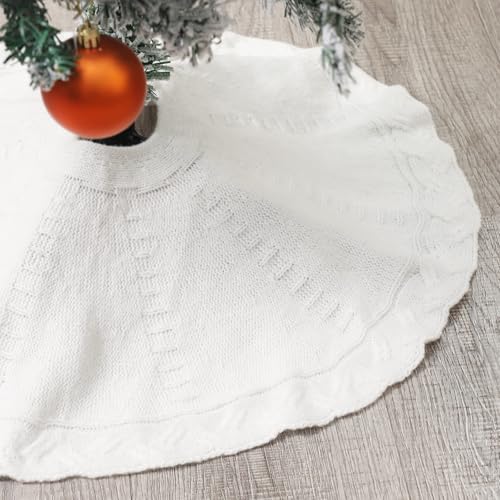 18" White Knitted Tree Skirt