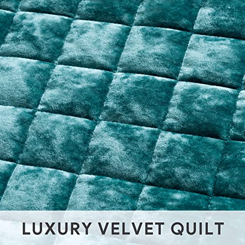 Channel Box Stitch Velvet Quilt Set