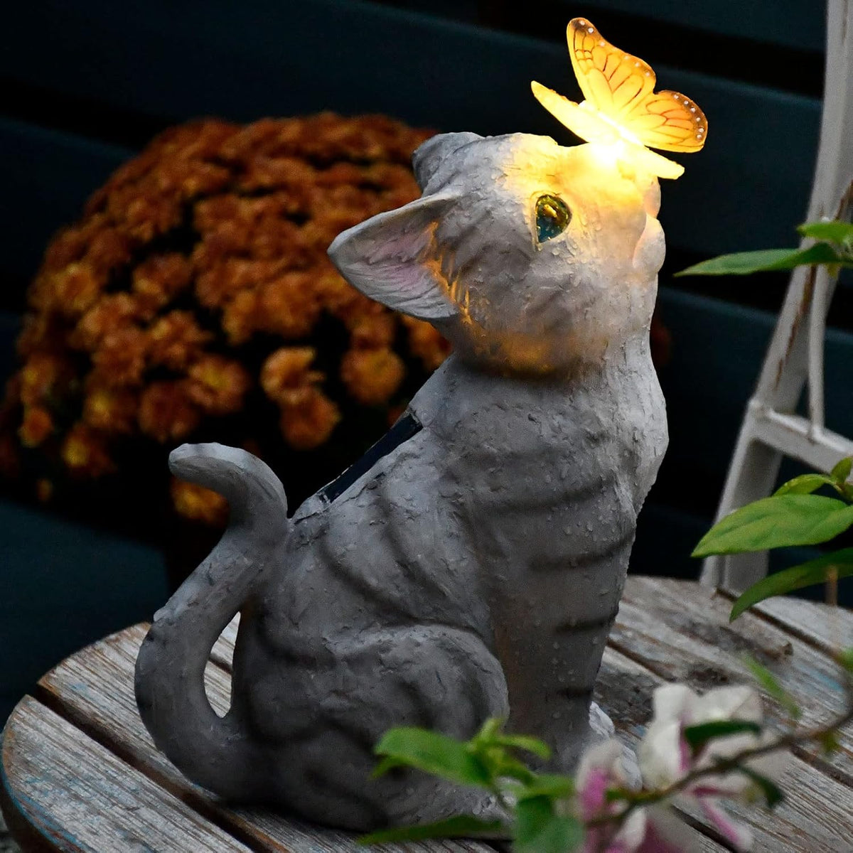 Cat Garden Figurines Outdoor Decor Solar Statue with LED Lights for Patio Lawn Yard Art Decoration Housewarming Garden Gift - HavenBliss Decor