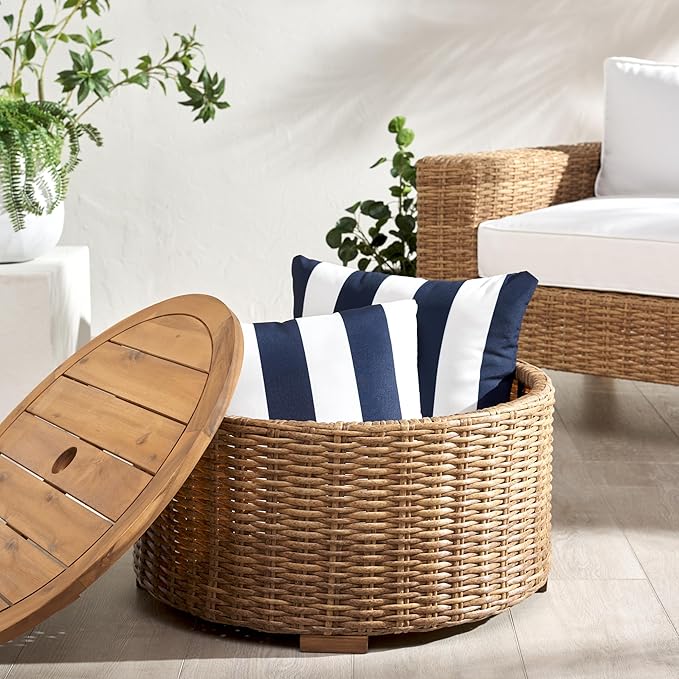 SAFAVIEH Couture Collection – Anguilla Faux Wicker Indoor/Outdoor Storage Coffee Table, Fully Assembled, Natural Brown Patio Accent Table with Removable Wood Top (CPT2103A)