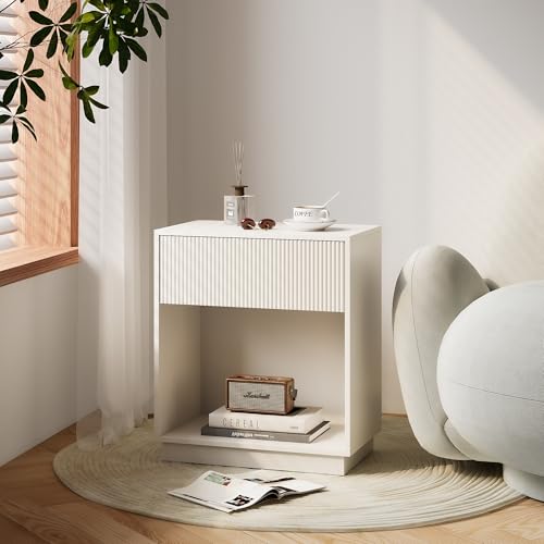 Fluted Nightstands Set of 2 (White)