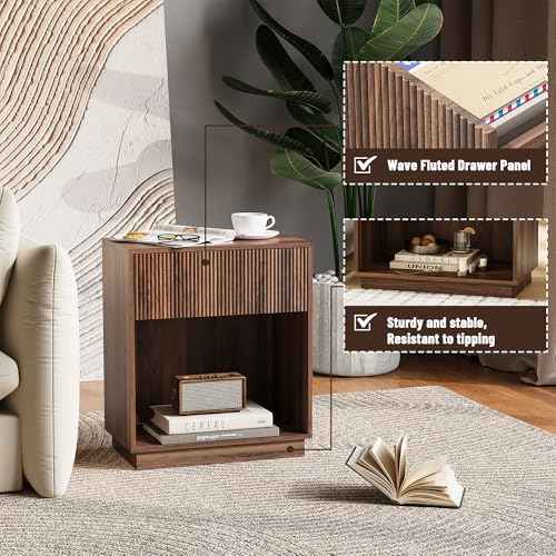 Fluted Nightstands Set of 2 (Walnut)