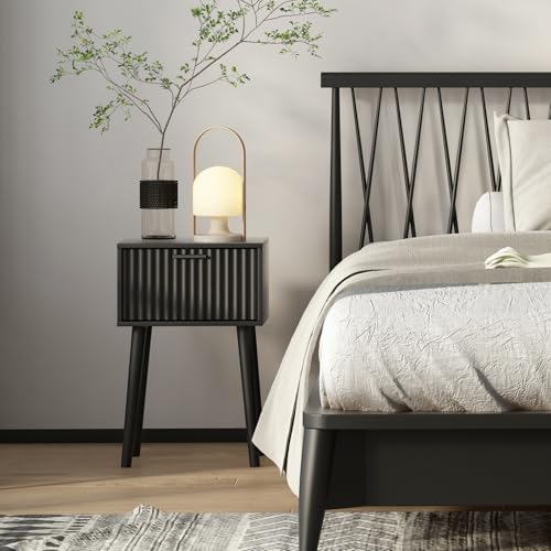 Nightstands Set of 2 (Black / Fluted Style)