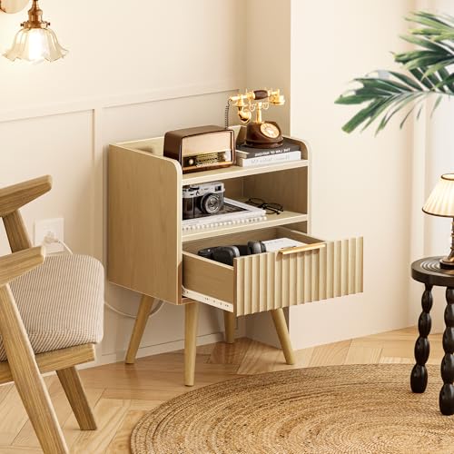 Nightstand with Charging Station (Natural)