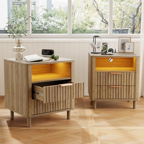 Fluted Nightstand Set of 2 with Charging Station (Oak / 2 Drawers)