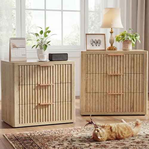 Fluted Nightstand with 3 Drawers (Natural)
