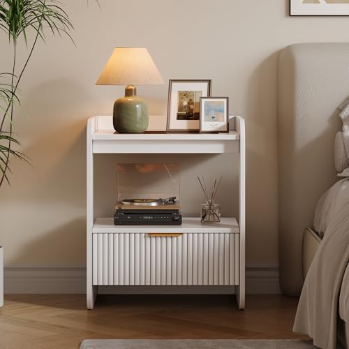 Fluted Nightstands Set of 2 (White)