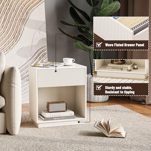 Fluted Nightstands Set of 2 (White)